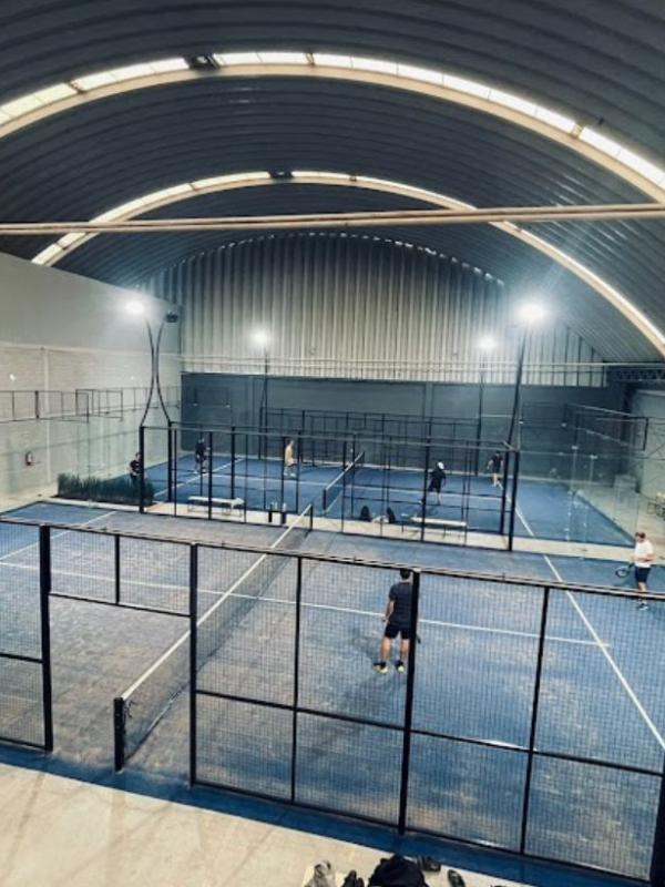 Pádel Empresarial - Instalaciones foto 1
